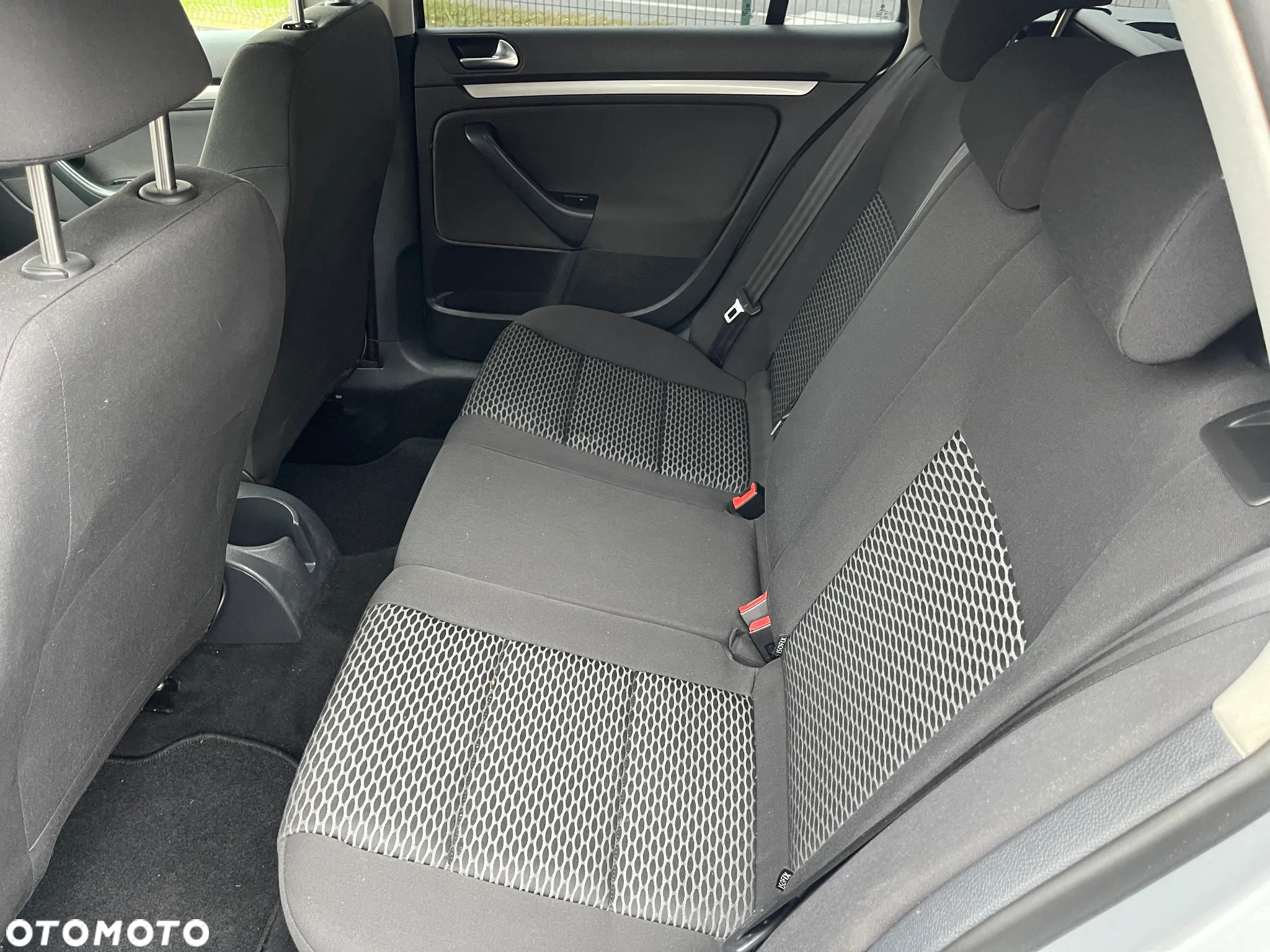 Volkswagen Golf 1.6 TDI DPF Style - 6