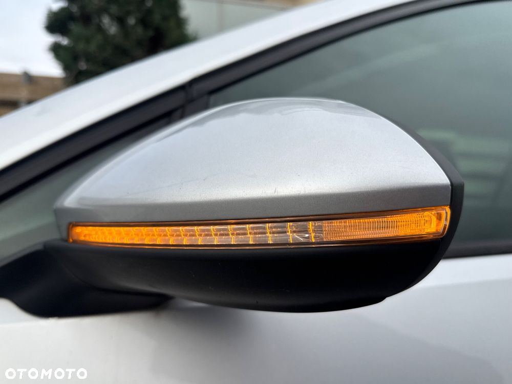 Volkswagen Golf 1.2 TSI BlueMotion Technology Comfortline - 23