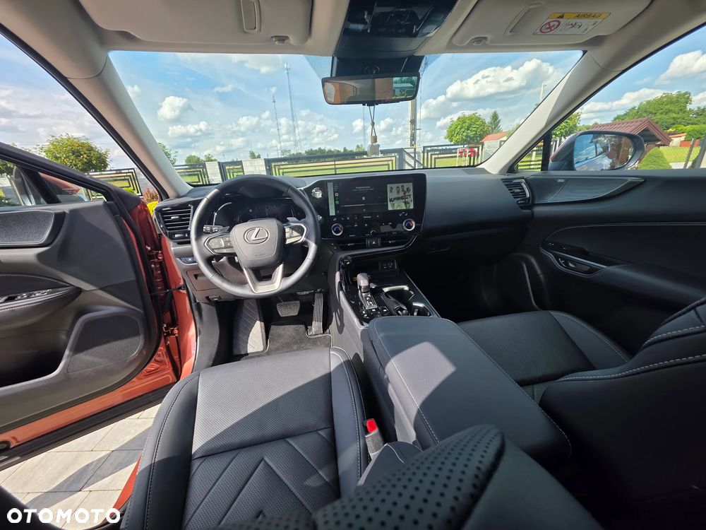 Lexus NX 350h Omotenashi AWD - 18
