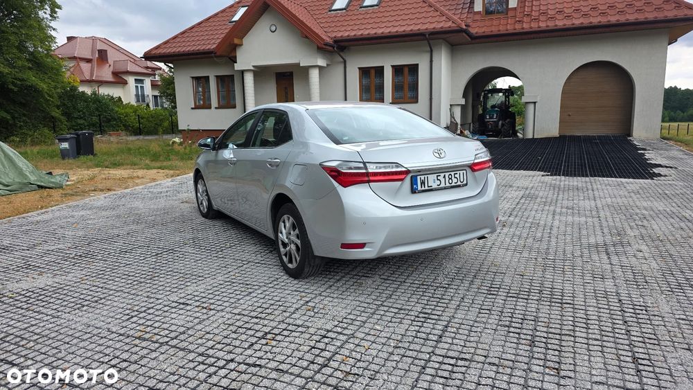 Toyota Corolla 1.6 Classic Plus - 3