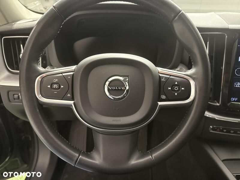 Volvo XC 60 D4 Momentum Pro - 13