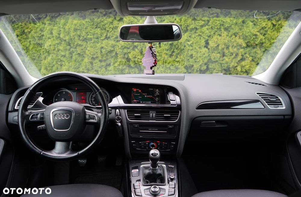 Audi A4 Avant 2.0 TDI DPF Ambiente - 11