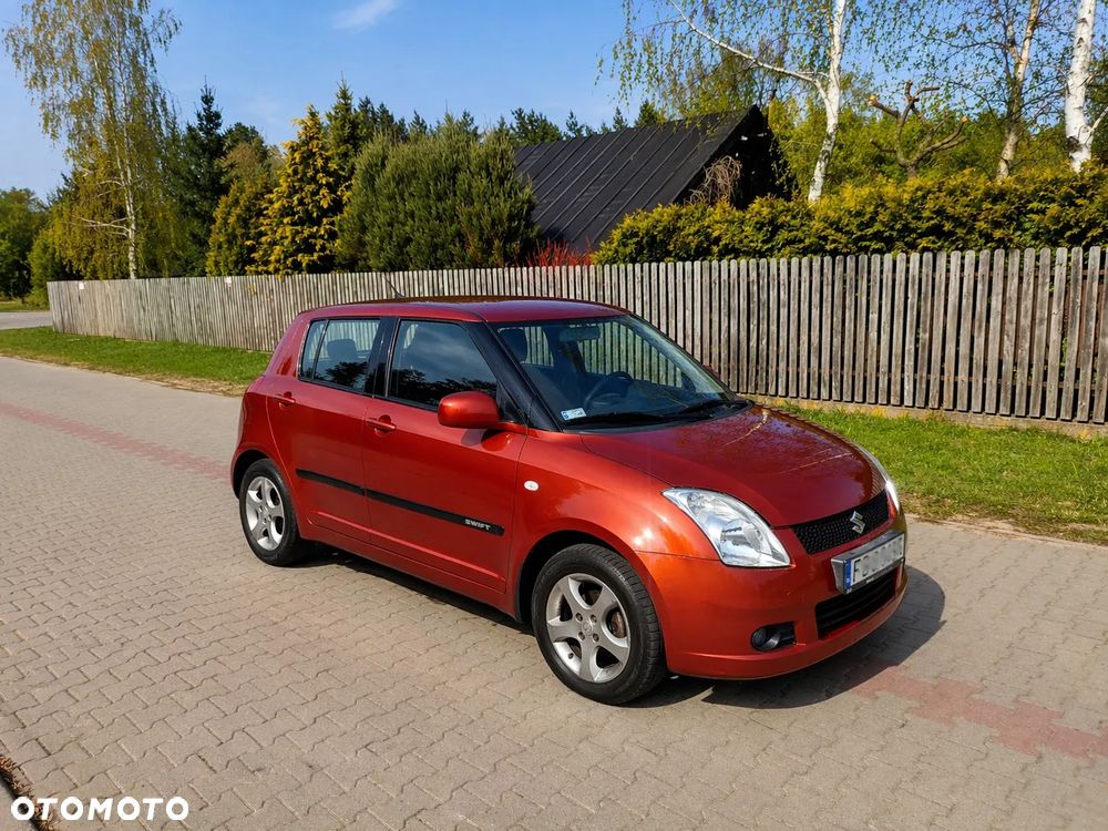 Suzuki Swift - 1