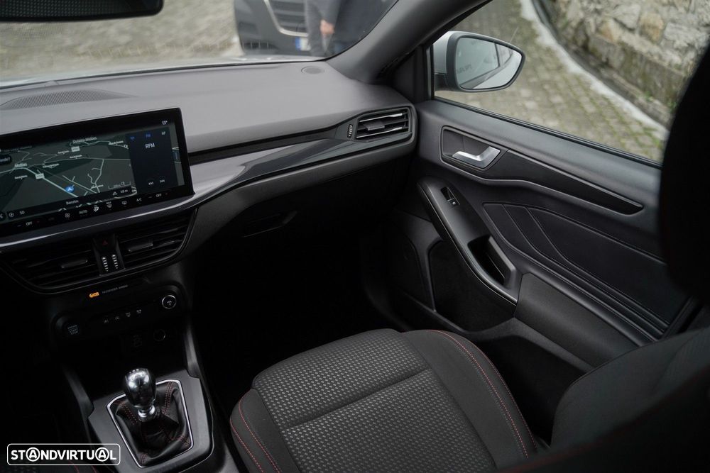 Ford Focus SW 1.0 EcoBoost ST-Line - 23