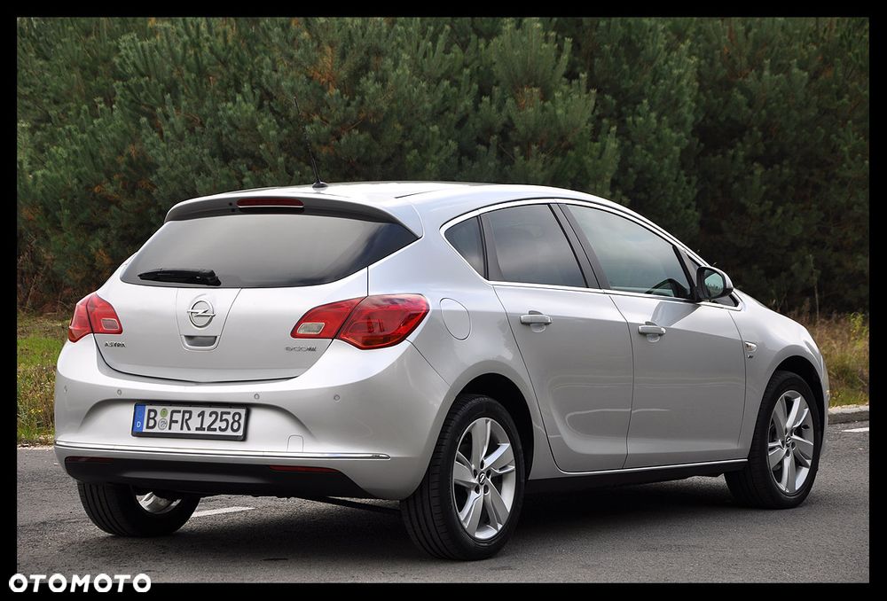 Opel Astra 1.4 Turbo ENERGY - 11