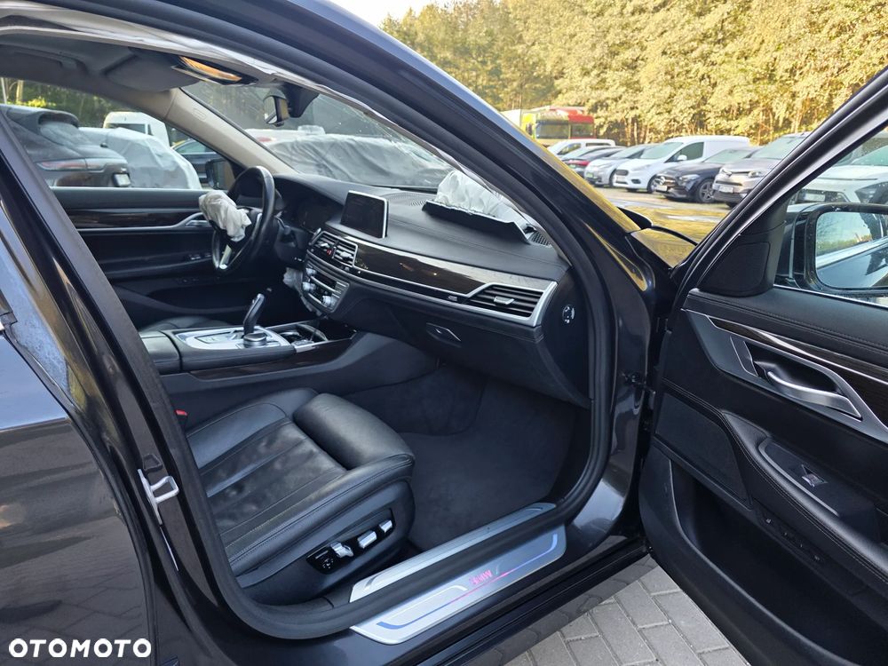 BMW Seria 7 ver-730d-xdrive - 17