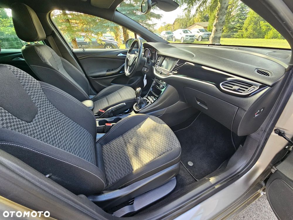 Opel Astra 1.4 Turbo 120 Jahre - 5