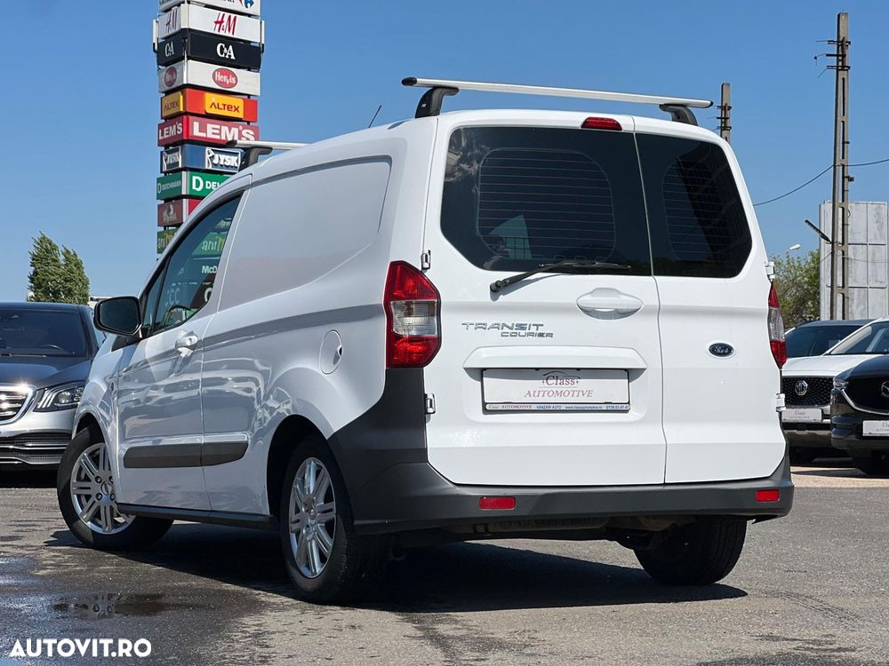 Ford Courier - 6