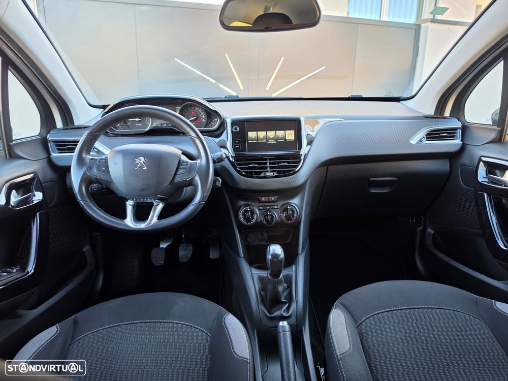 Peugeot 208 1.2 PureTech Style - 10