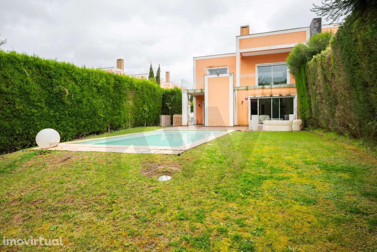 Moradia de Luxo em condominio fechado na zona de Bicesse, com piscina - Grande imagem: 2/60