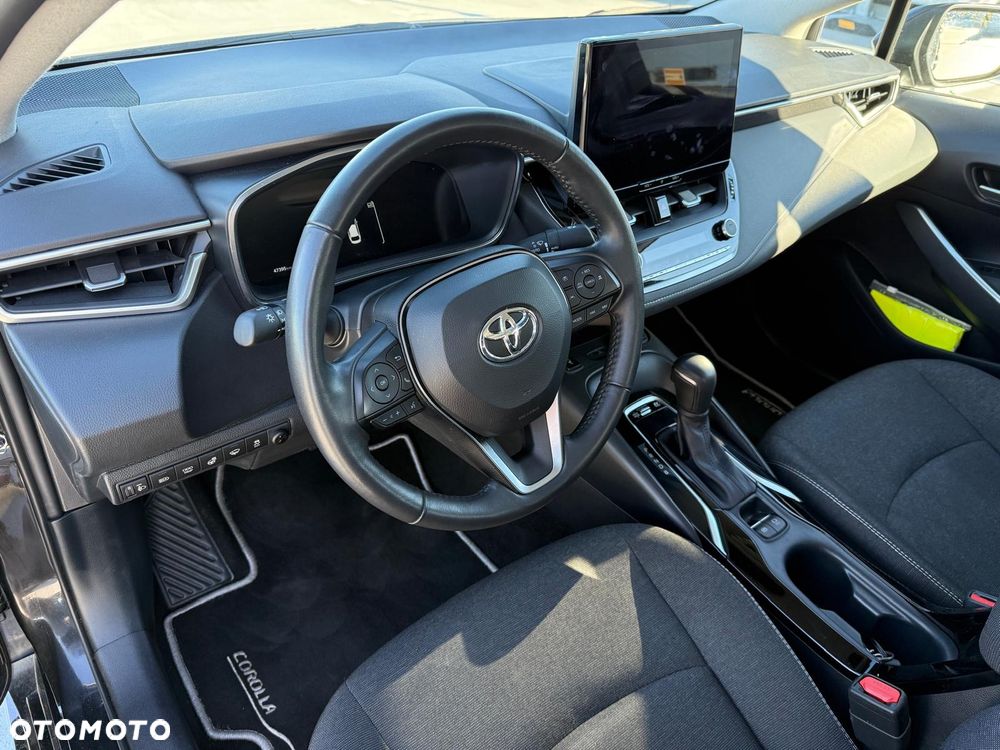 Toyota Corolla 1.8 Hybrid Comfort - 22