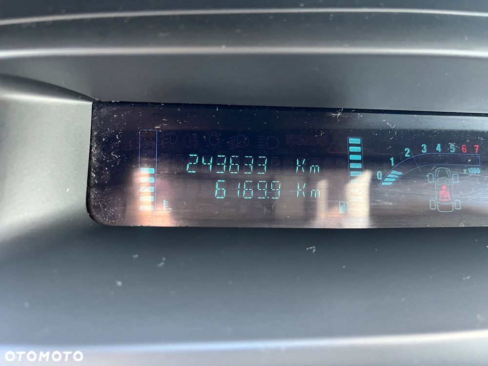 Renault Scenic 2.0 16V Expression - 10