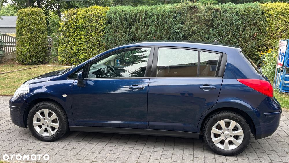 Nissan Tiida - 14