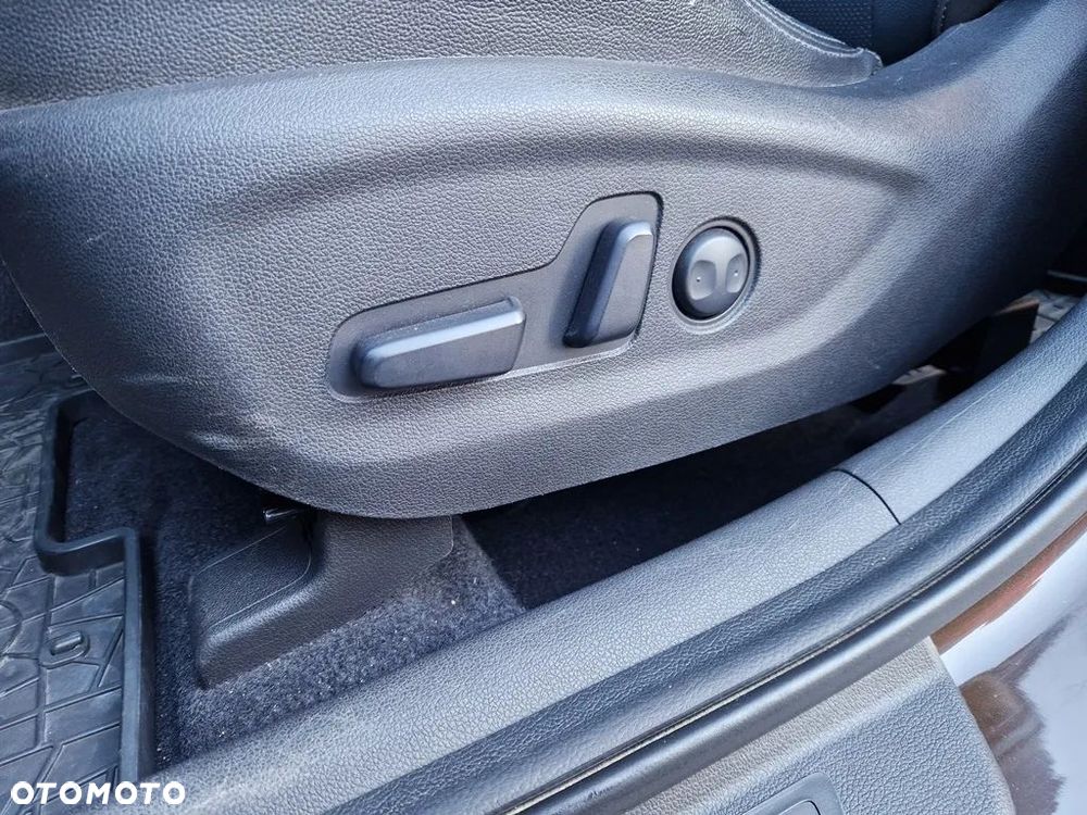 Hyundai Tucson 2.0 CRDi 4WD Automatik Intro Edition - 29