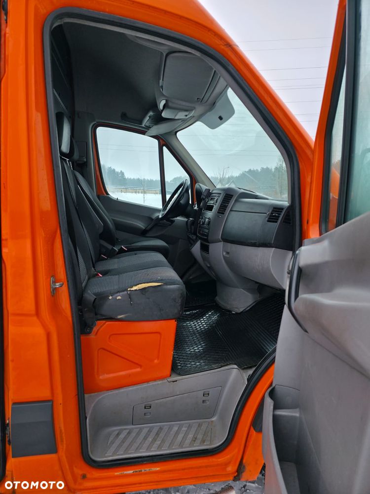 Mercedes-Benz Sprinter z zabudową warsztatową - 12