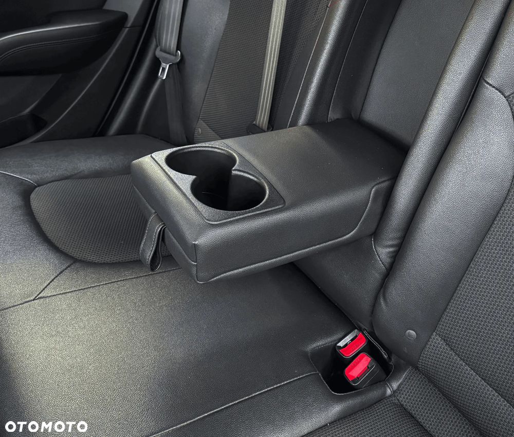 Hyundai ix35 1.6 2WD Fifa World Cup Edition - 19
