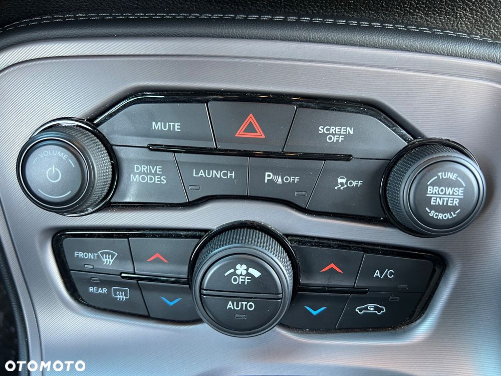 Dodge Challenger 6.4 Scat Pack - 22