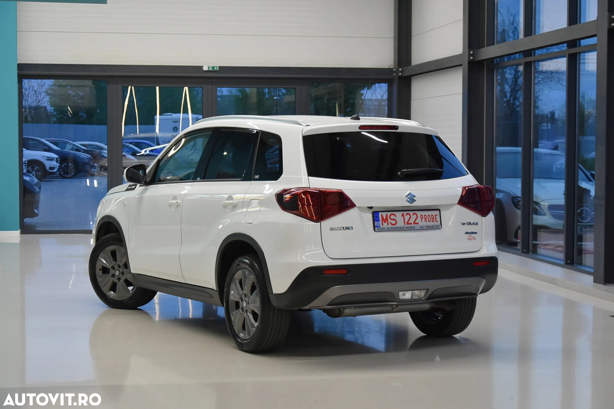 Suzuki Vitara 1.0 Boosterjet Allgrip Comfort - 4