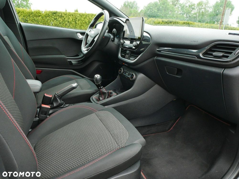 Ford Fiesta - 24