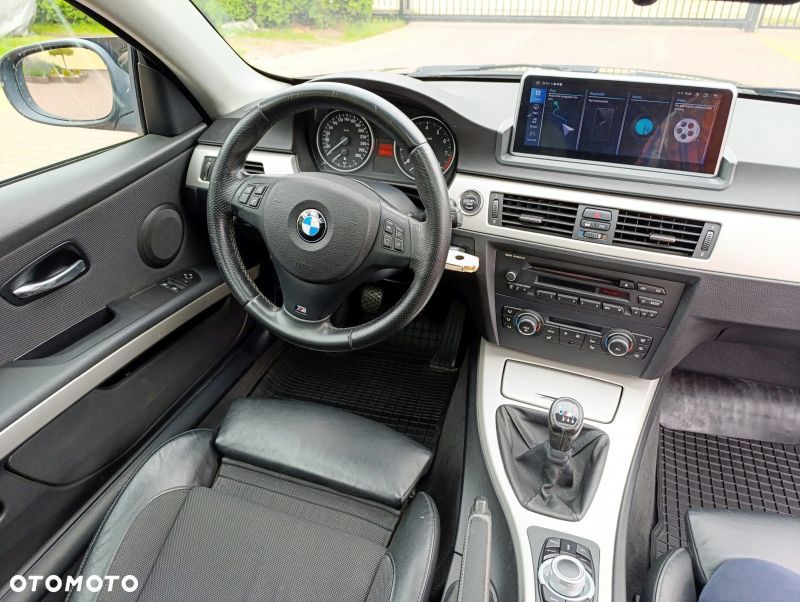 BMW Seria 3 325i - 8