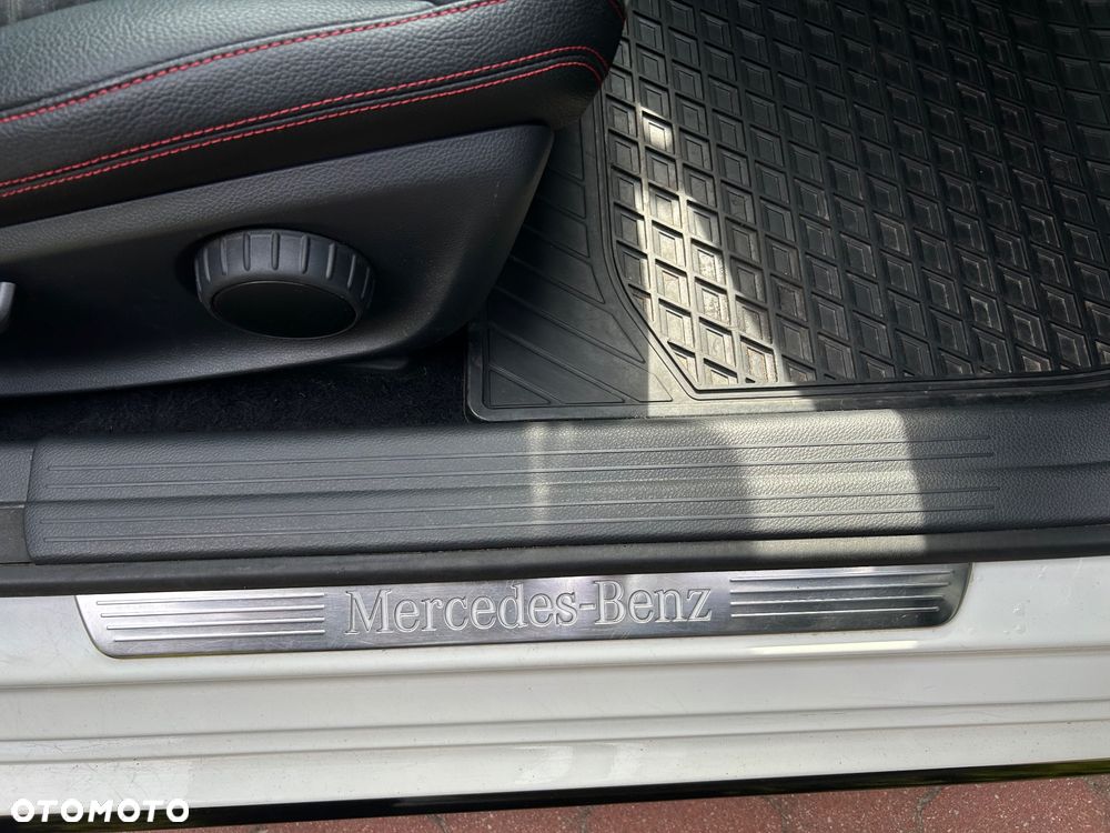 Mercedes-Benz CLA 200 7G-DCT AMG Line - 37