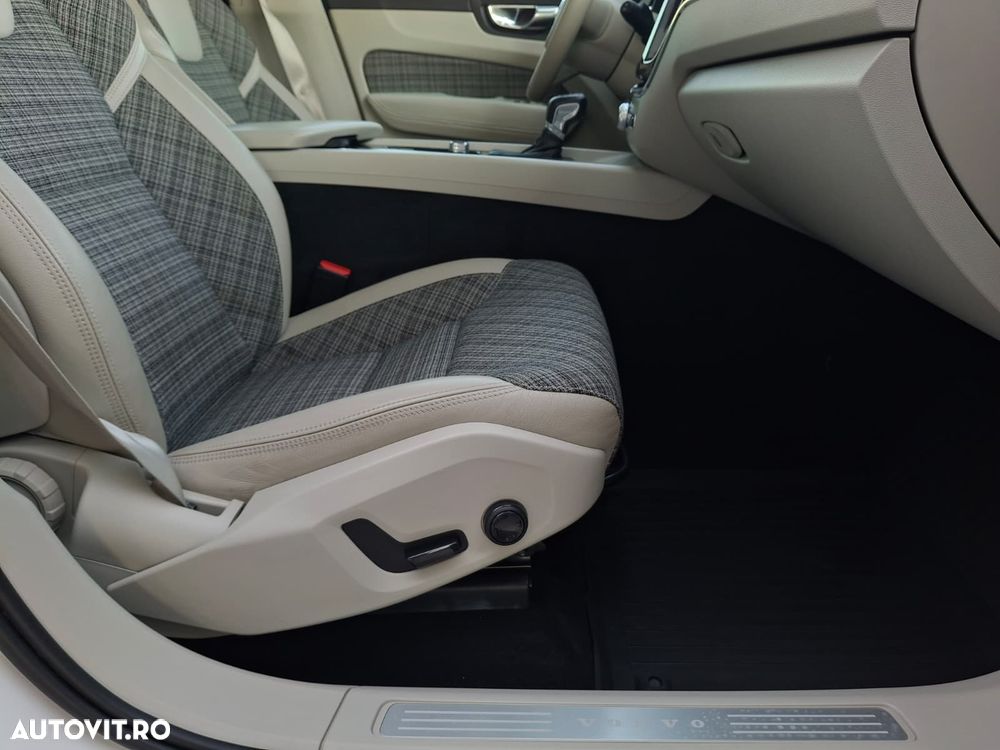 Volvo XC 60 - 30