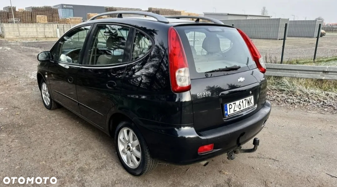 Chevrolet Rezzo 2.0 16V CDX / Premium - 3