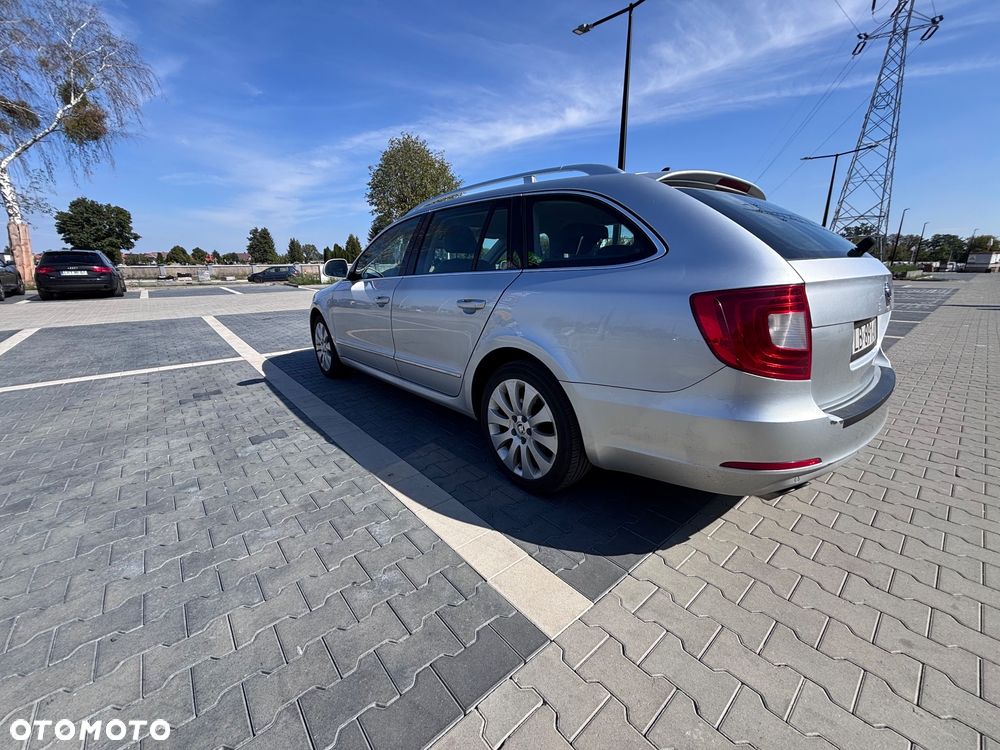 Skoda Superb 2.0 TDI 4x4 Ambition - 8