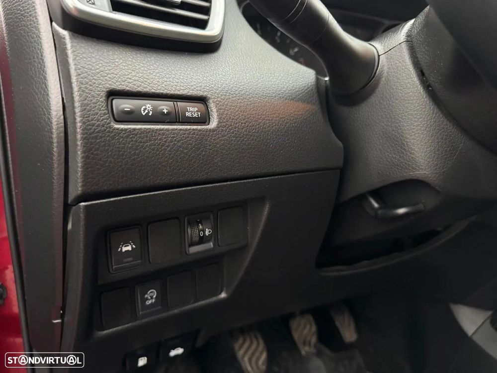 Nissan Qashqai 1.2 DIG-T N-Connecta - 37