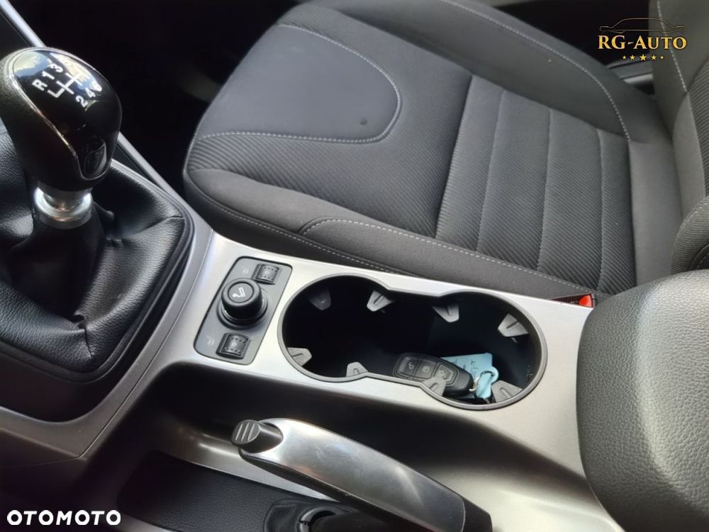 Ford Kuga - 34