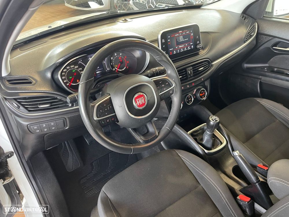 Fiat Tipo 1.3 M-Jet Lounge - 24