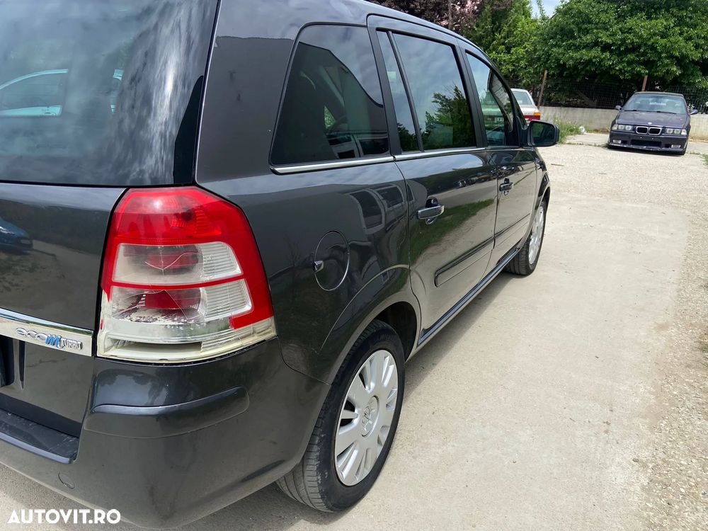 Opel Zafira - 12