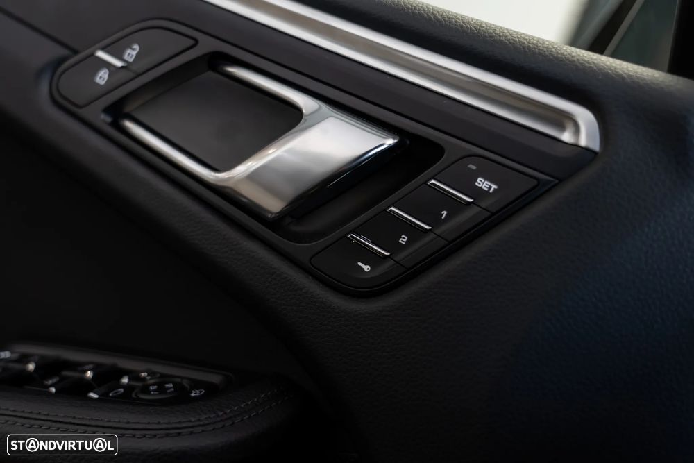Porsche Macan Standard - 25