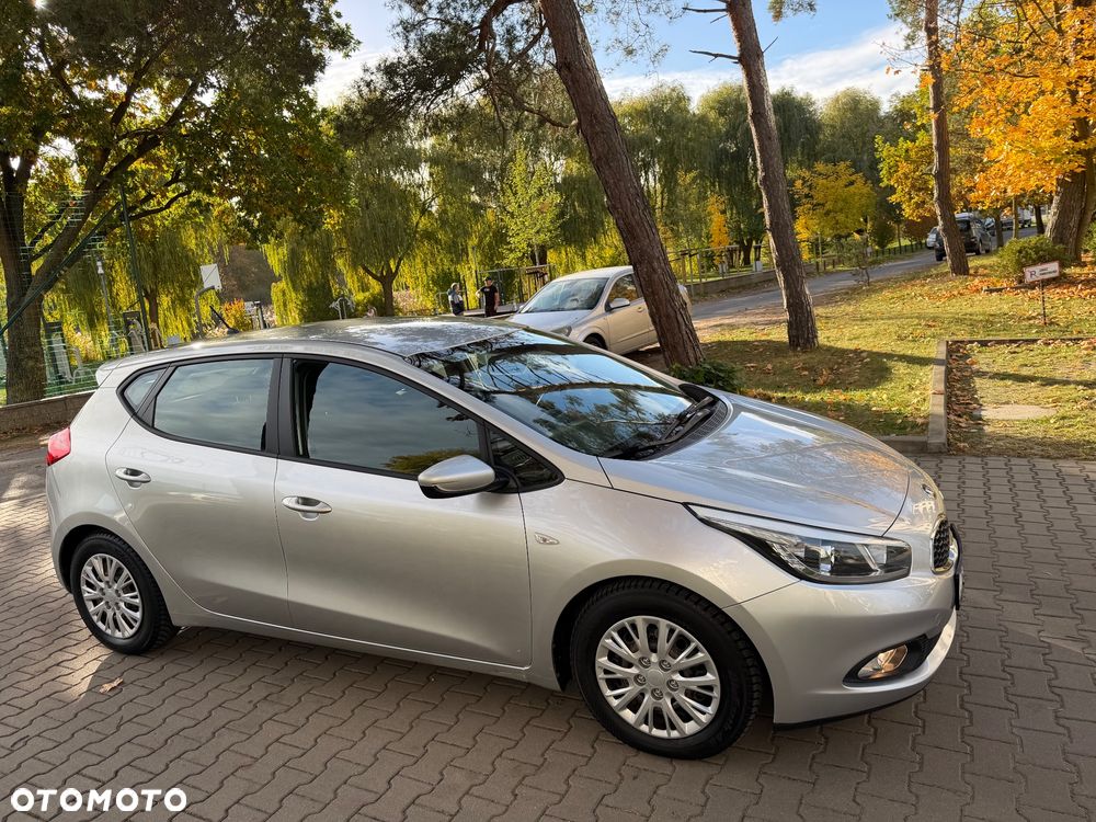 Kia Ceed 2013 photo 2