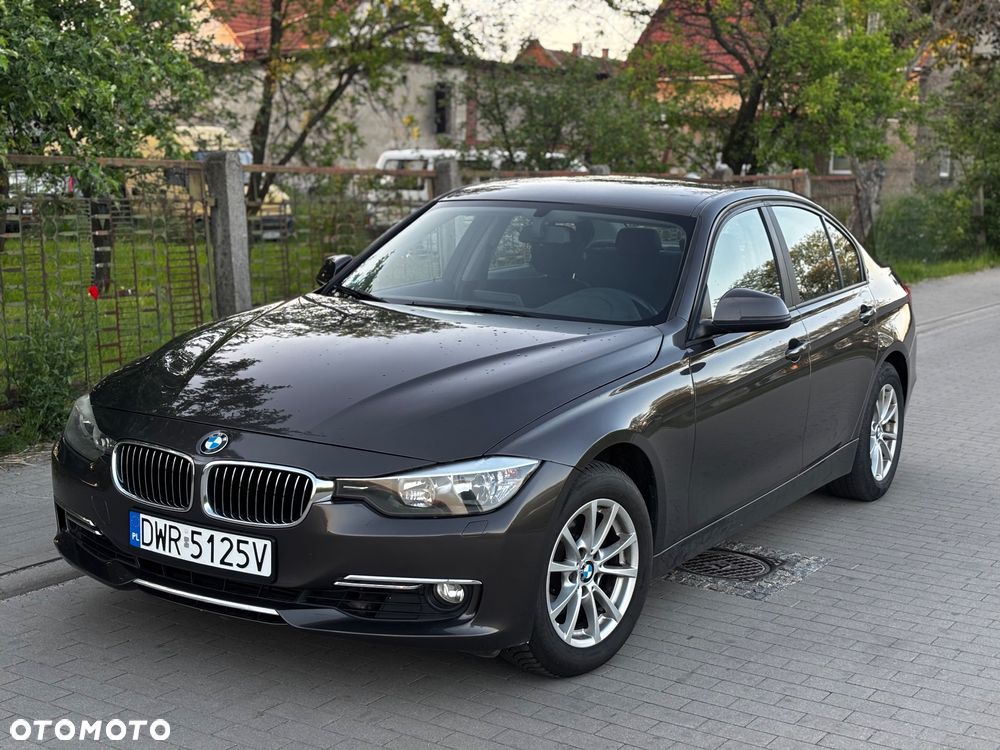 BMW Seria 3 318d DPF - 1