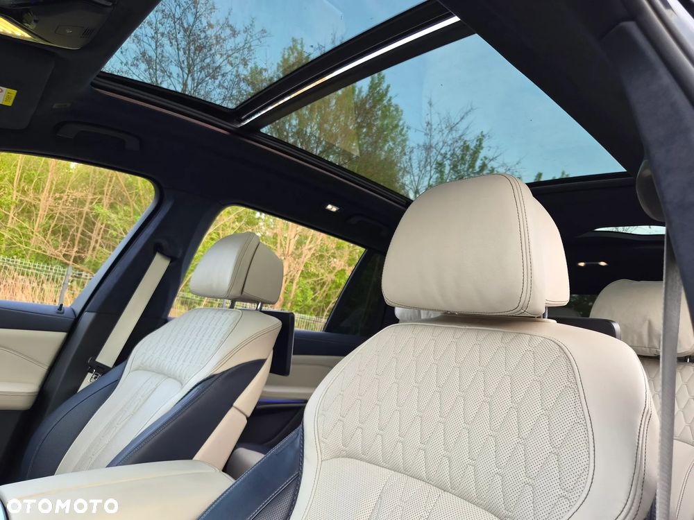 BMW X7 - 17