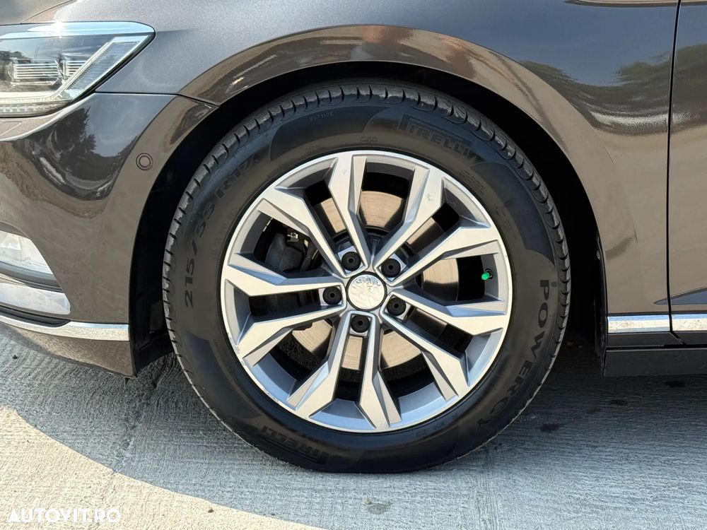 Volkswagen Passat 2.0 TDI DSG Highline - 8