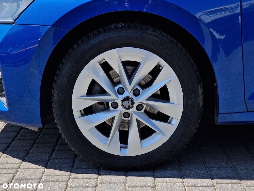 Skoda Octavia 1.5 TSI mHEV Selection DSG - 11