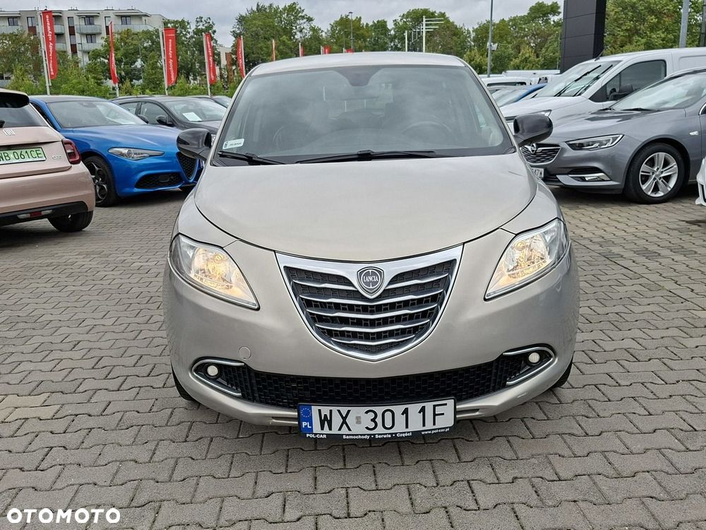 Lancia Ypsilon - 4
