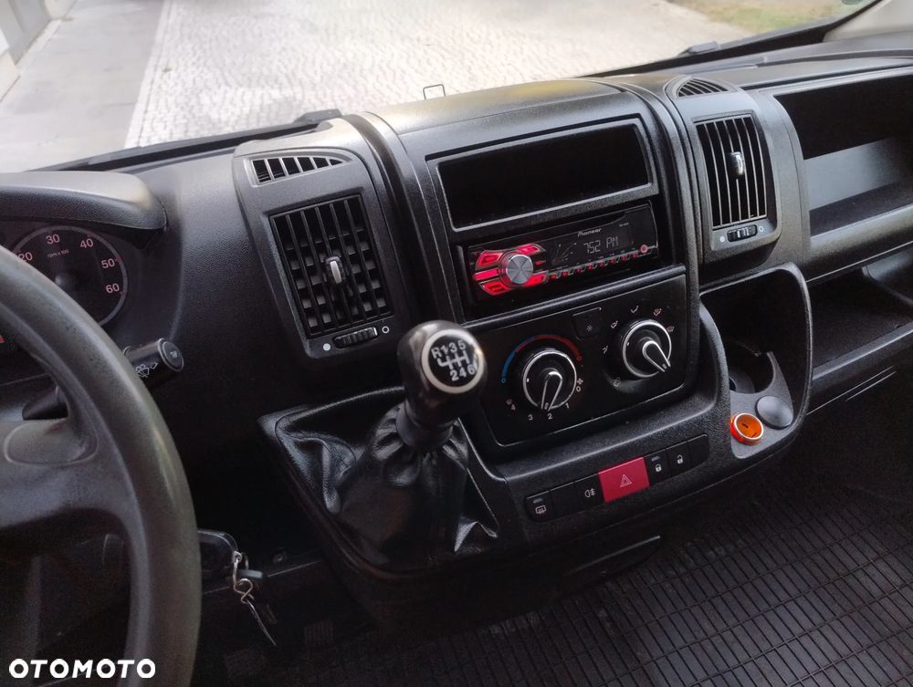 Peugeot BOXER PO LIFT 3.0 HDI (180KM) 6-BIEGÓW (L3H2) MAX STAN IDEALNY KLIMA NIE MA RDZY 100% ORYGINAŁ SERWIS KM ! ! ! - 14