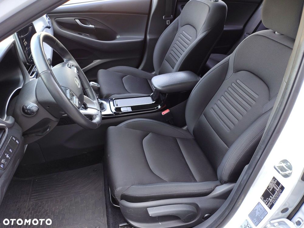 Hyundai i30 1.5 T-GDI 48V Smart - 15