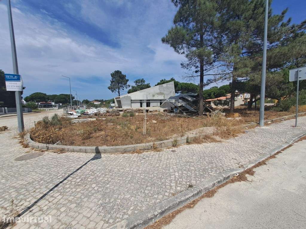 Terreno com 987m2 - Lagoa de Albufeira - Grande imagem: 2/18