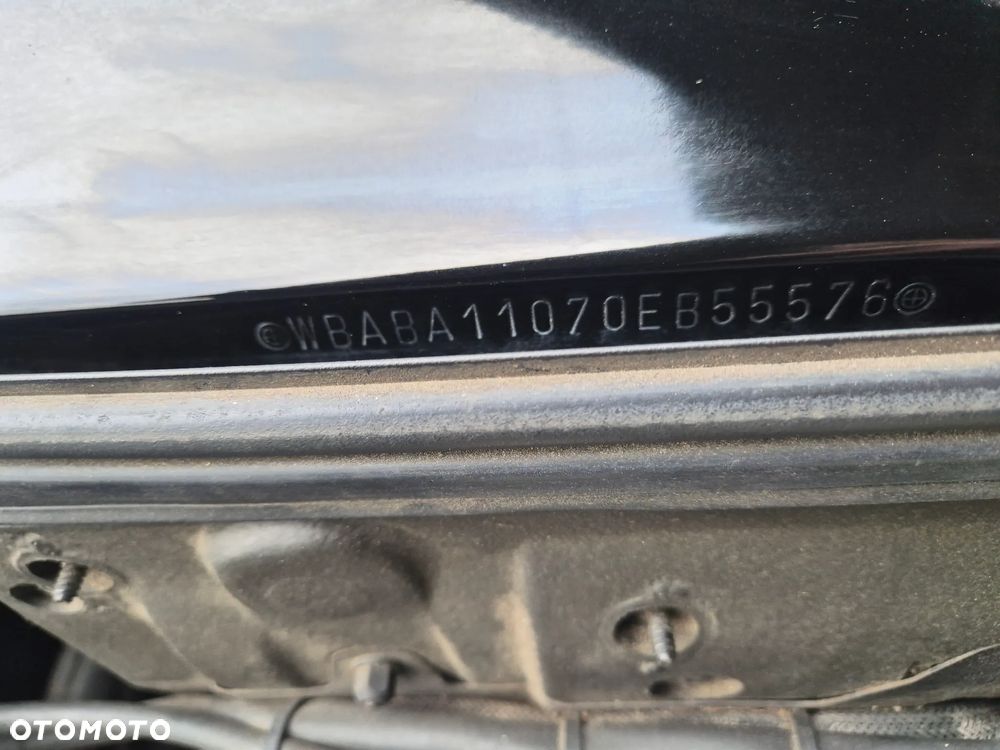 BMW Seria 3 320i - 32