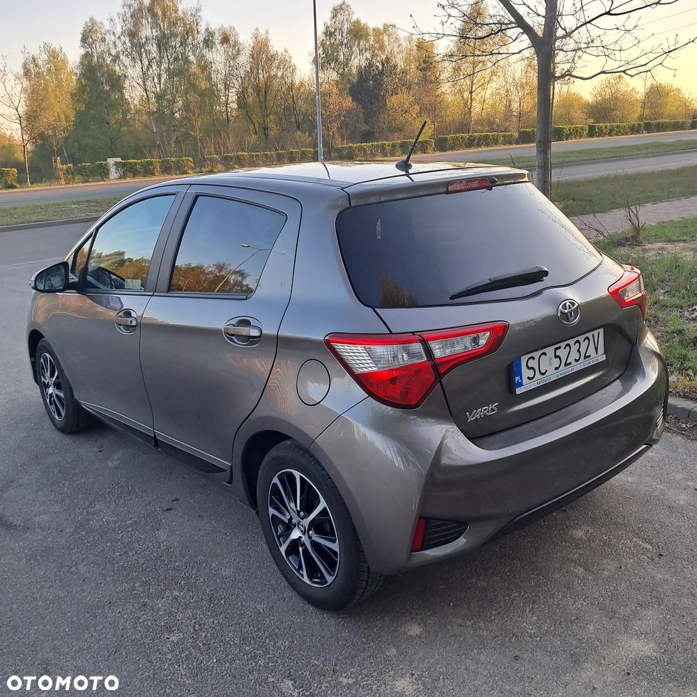 Toyota Yaris 1.5 Premium - 6
