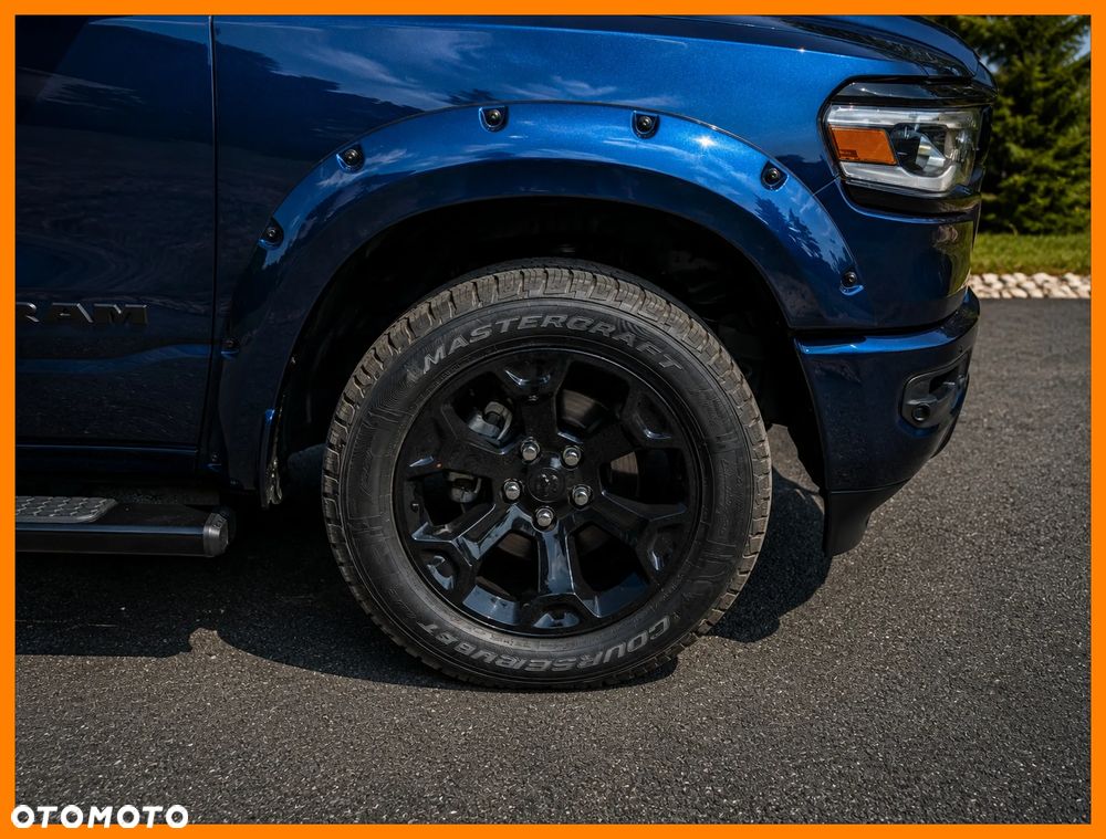 RAM 1500 Crew Cab Shortbed Bighorn - 10