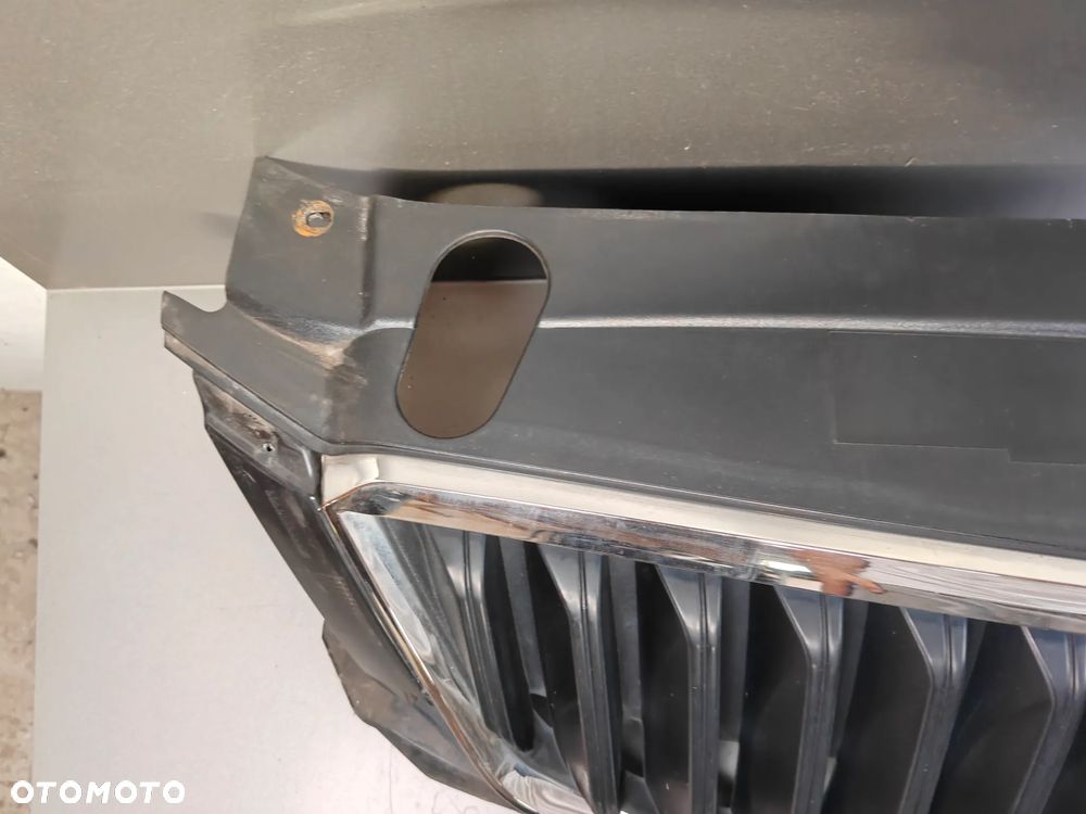 Grill Skoda Octavia 3 III Atrapa Chłodnicy Kratka 5E0853653 - 2