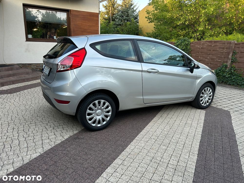 Ford Fiesta - 25