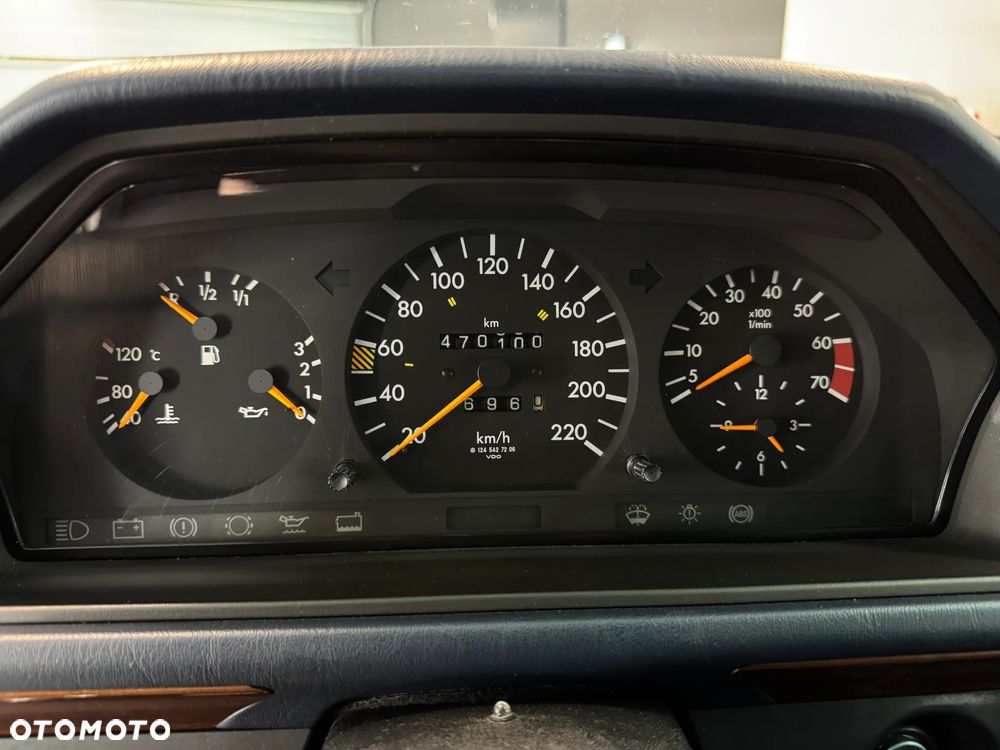 Mercedes-Benz W124 (1984-1993) - 28