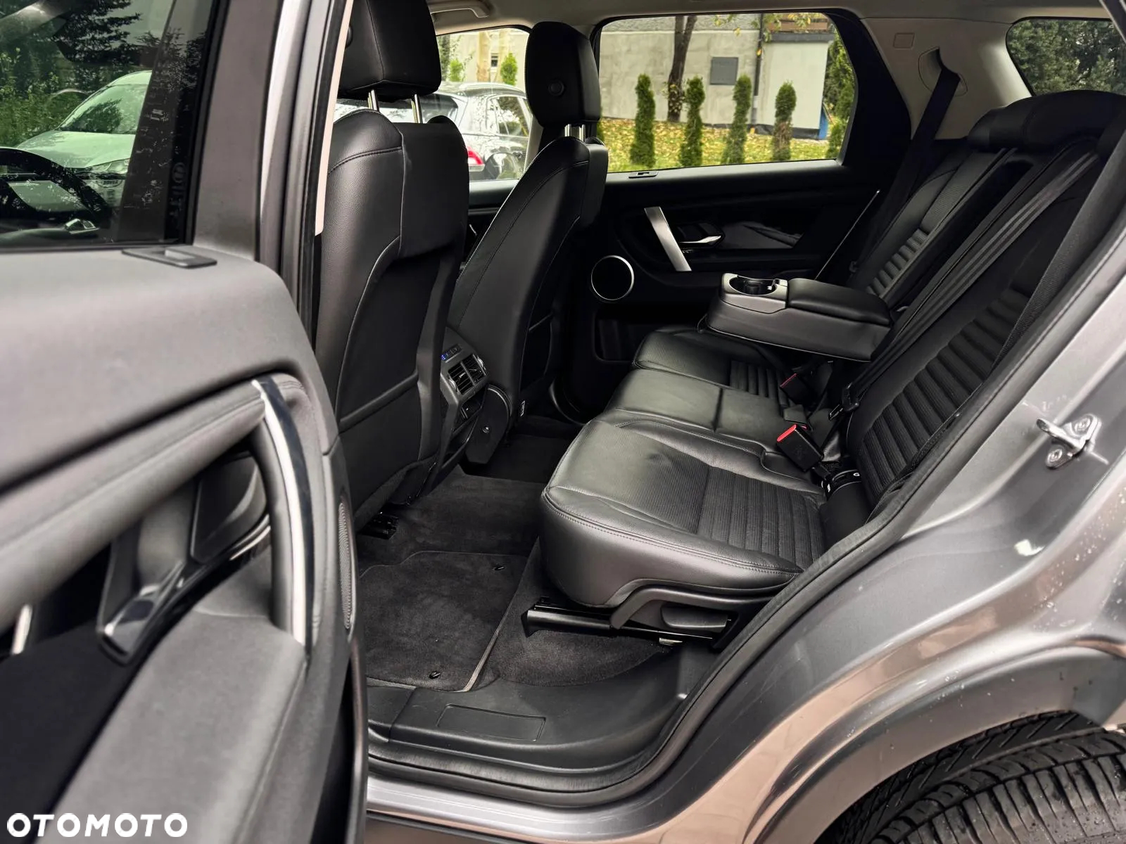 Land Rover Discovery Sport - 22