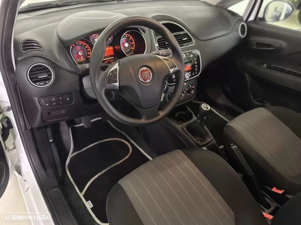 Fiat Punto 1.2 Lounge S&S - 21